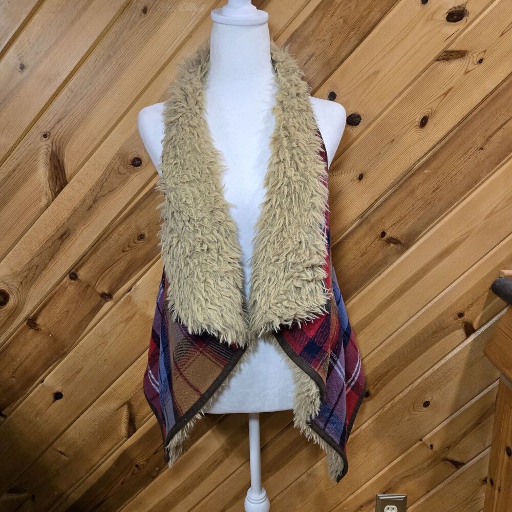 Mossimo Women’s Shaggy Faux Fur Pocket Plaid Lined Reversible Vest Size S/M